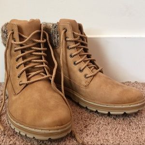 The Kudrow Boots from Cliffs by White Mountain